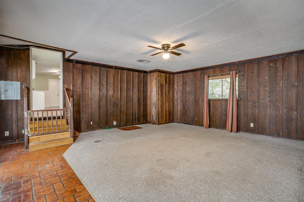 302 Case Street Property Photo 15