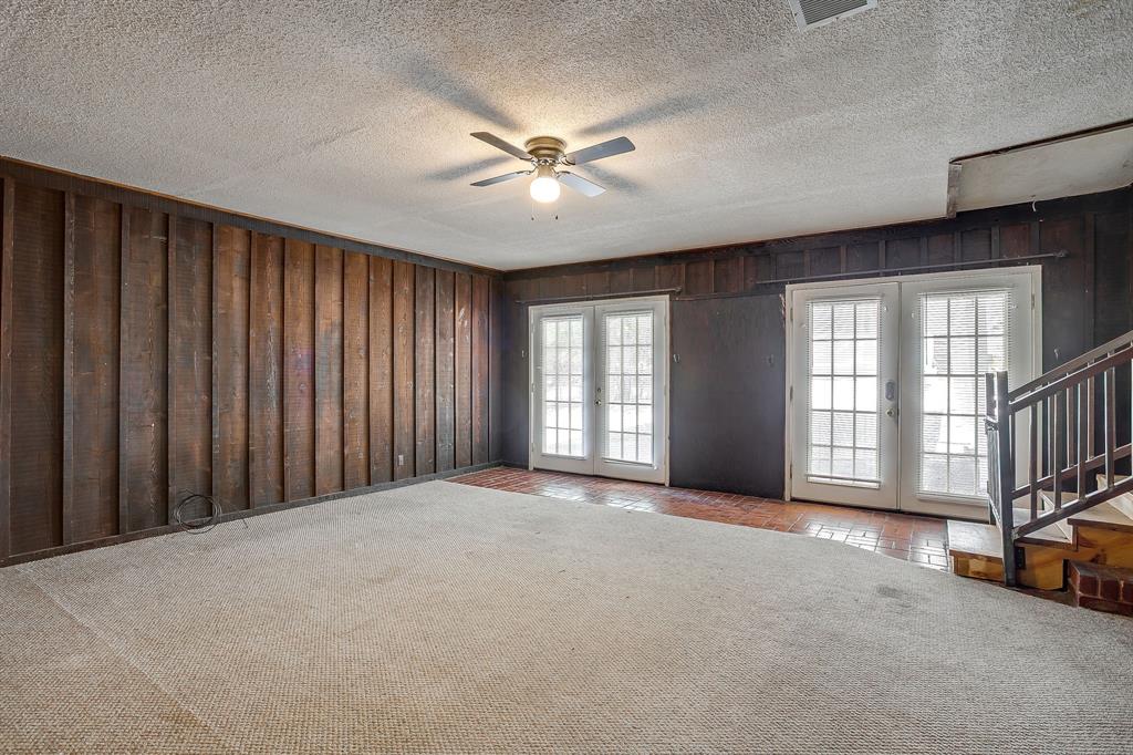 302 Case Street Property Photo 17