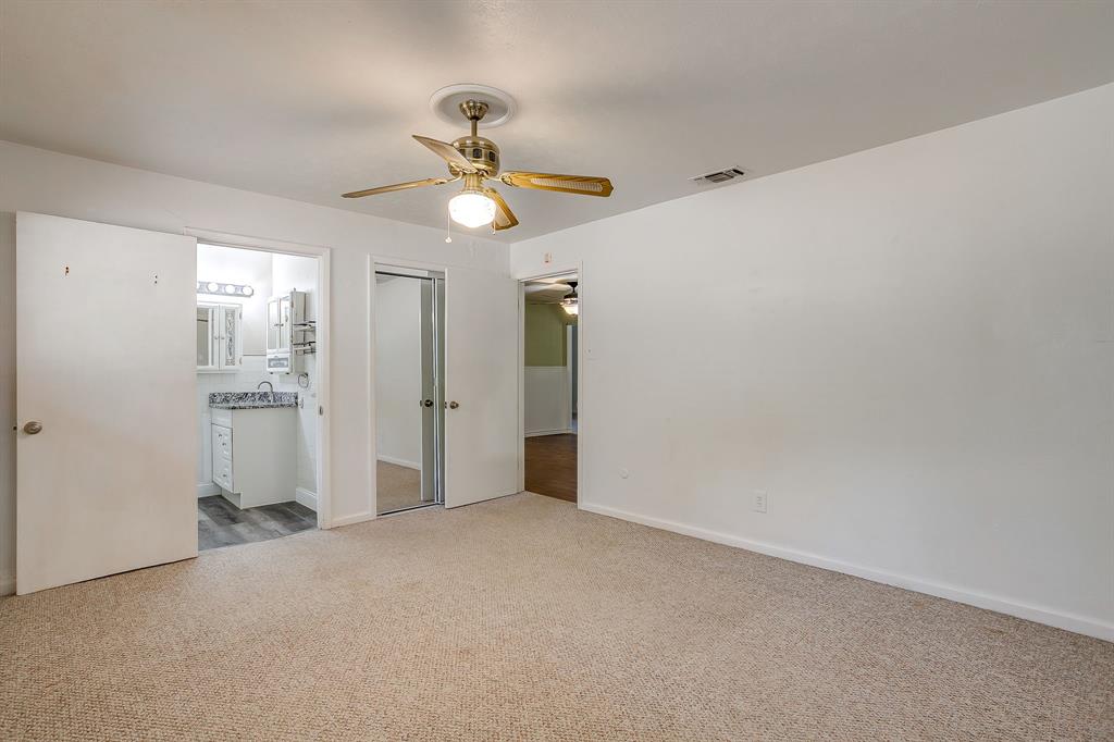 302 Case Street Property Photo 20