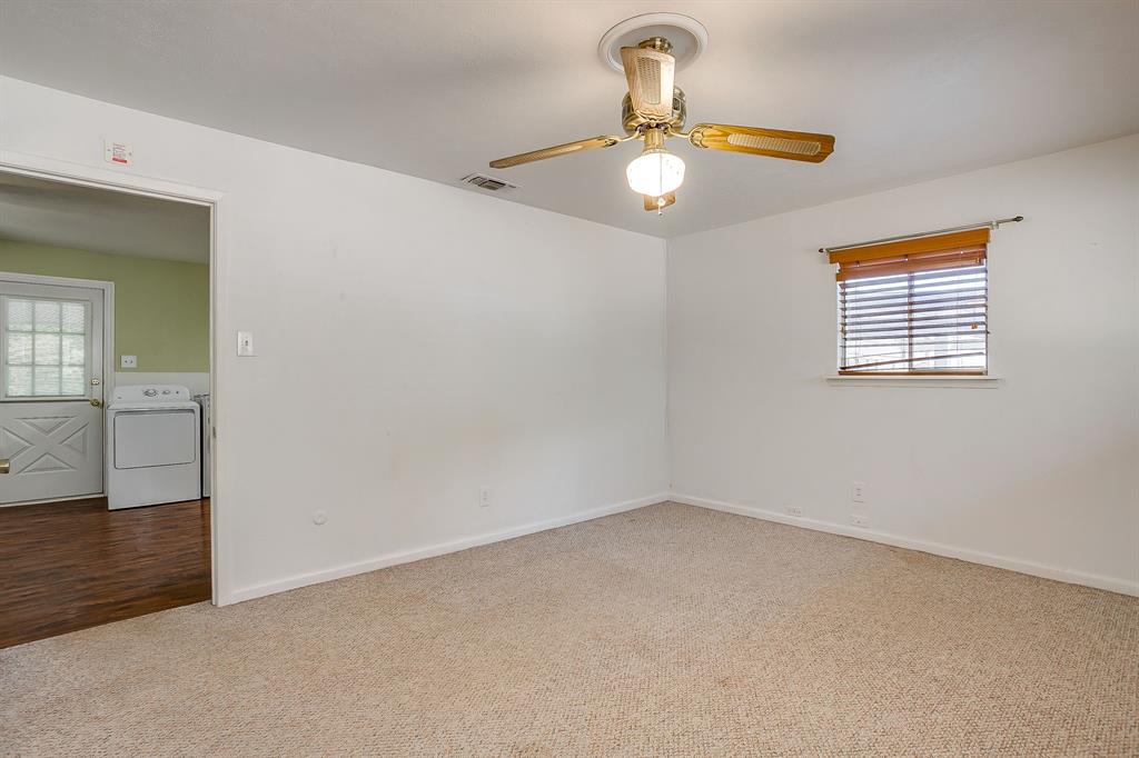 302 Case Street Property Photo 21