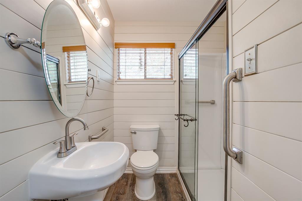 302 Case Street Property Photo 24