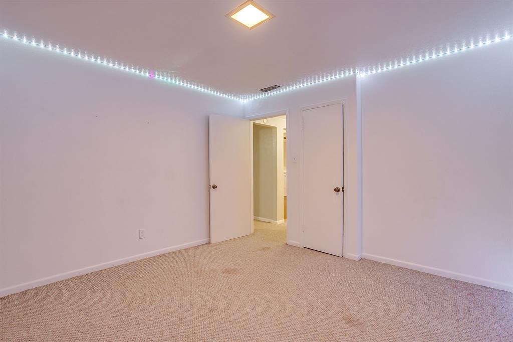 302 Case Street Property Photo 26