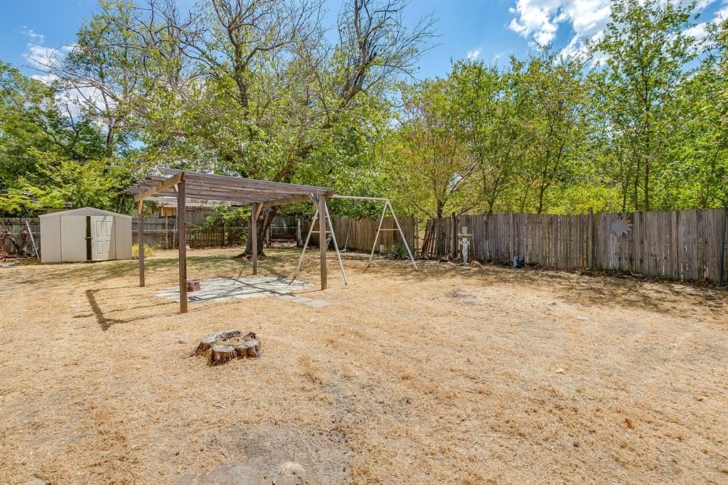 302 Case Street Property Photo 34