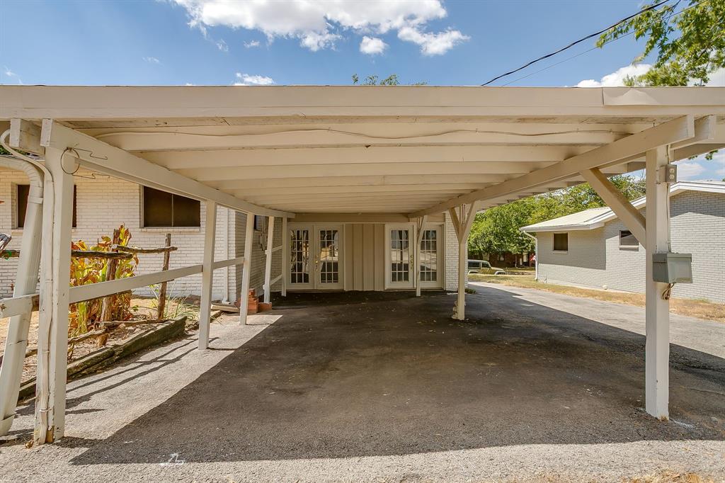 302 Case Street Property Photo 35