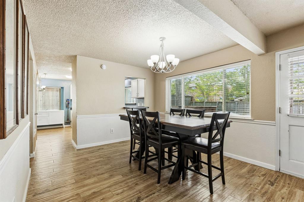 304 Lark Lane Property Photo 6