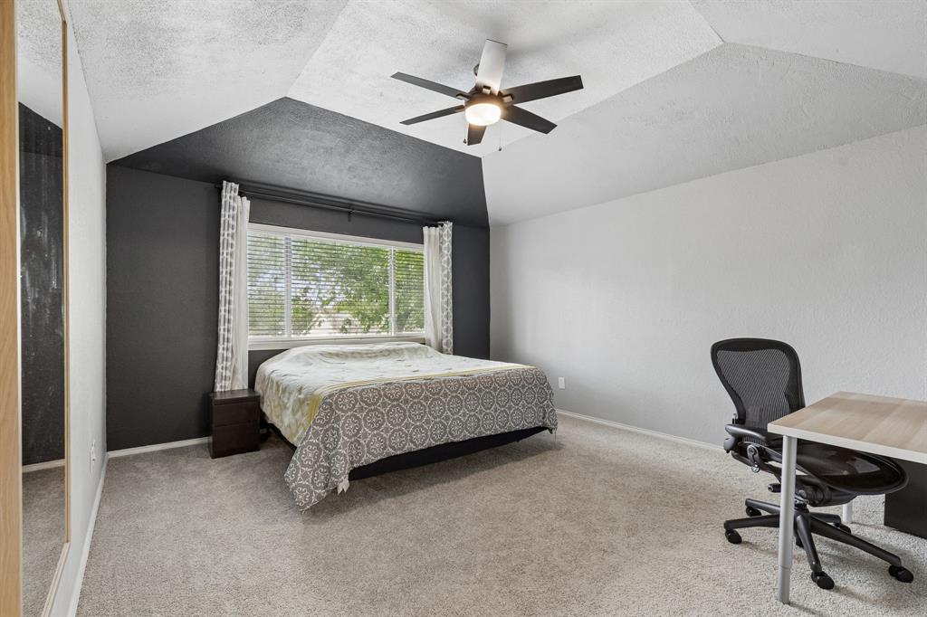 304 Lark Lane Property Photo 18