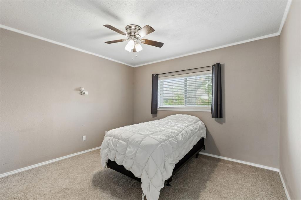 304 Lark Lane Property Photo 23