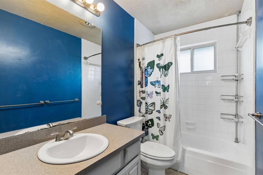 304 Lark Lane Property Photo 29