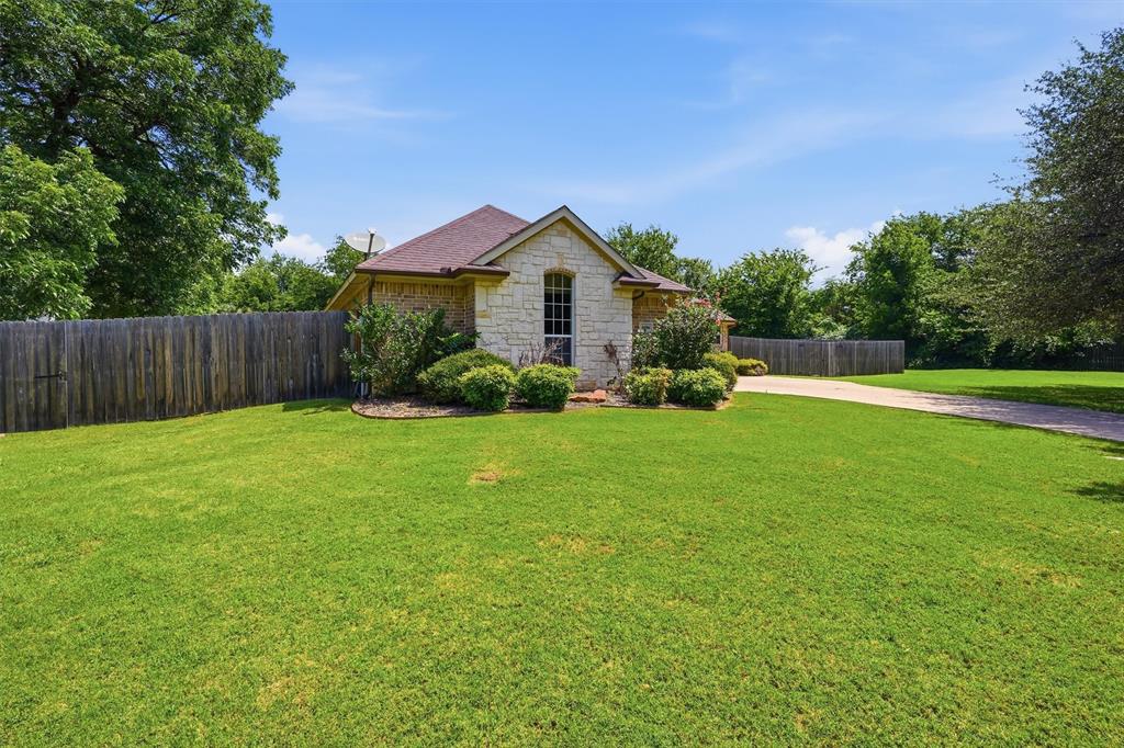4406 Two Creek Court Property Photo 6