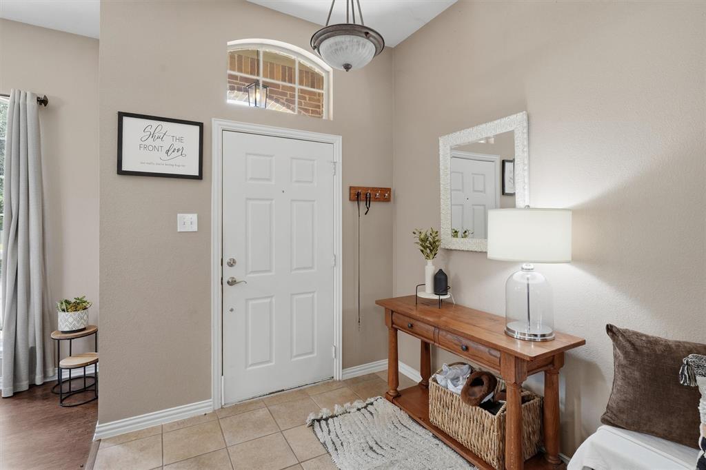 4406 Two Creek Court Property Photo 8