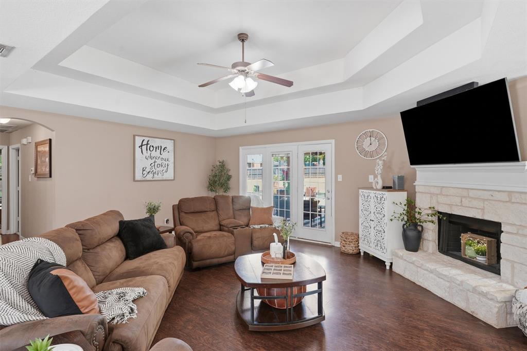 4406 Two Creek Court Property Photo 12
