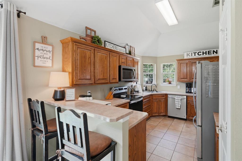 4406 Two Creek Court Property Photo 13