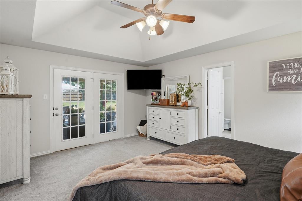 4406 Two Creek Court Property Photo 18