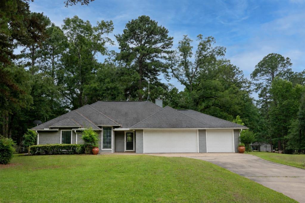 108 Old Barn Circle Property Photo 1