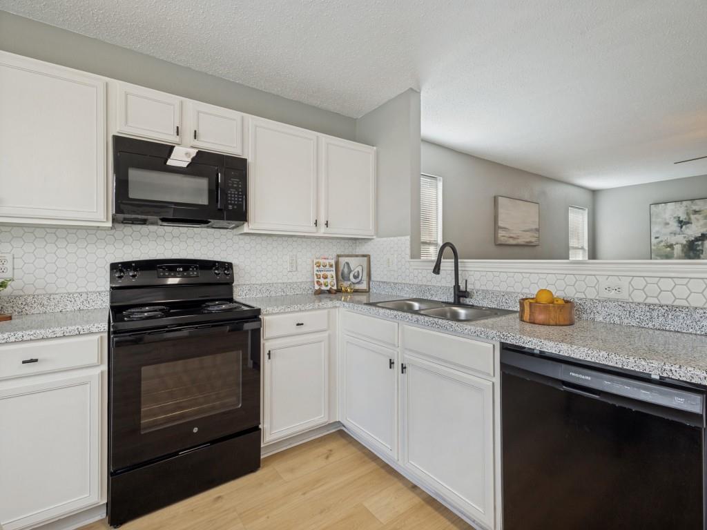 5521 Camarillo Drive Property Photo 8
