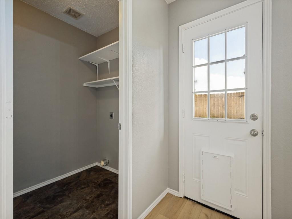 5521 Camarillo Drive Property Photo 12