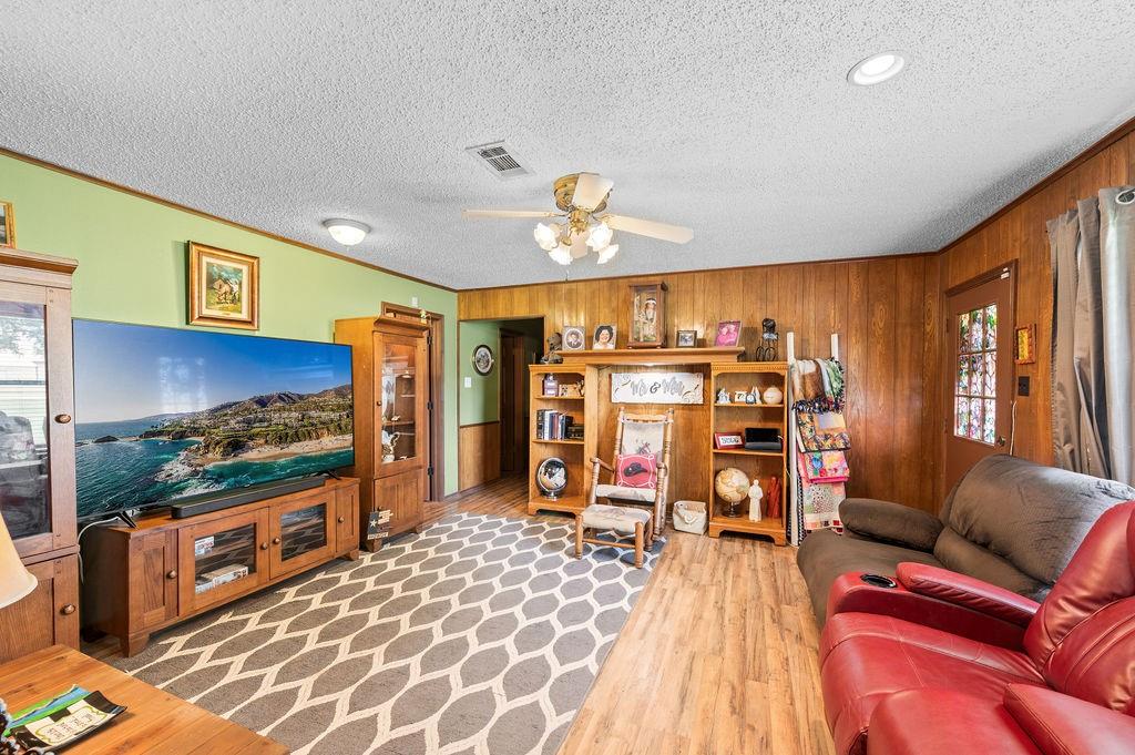 882 Farm Road 1537 Property Photo 6