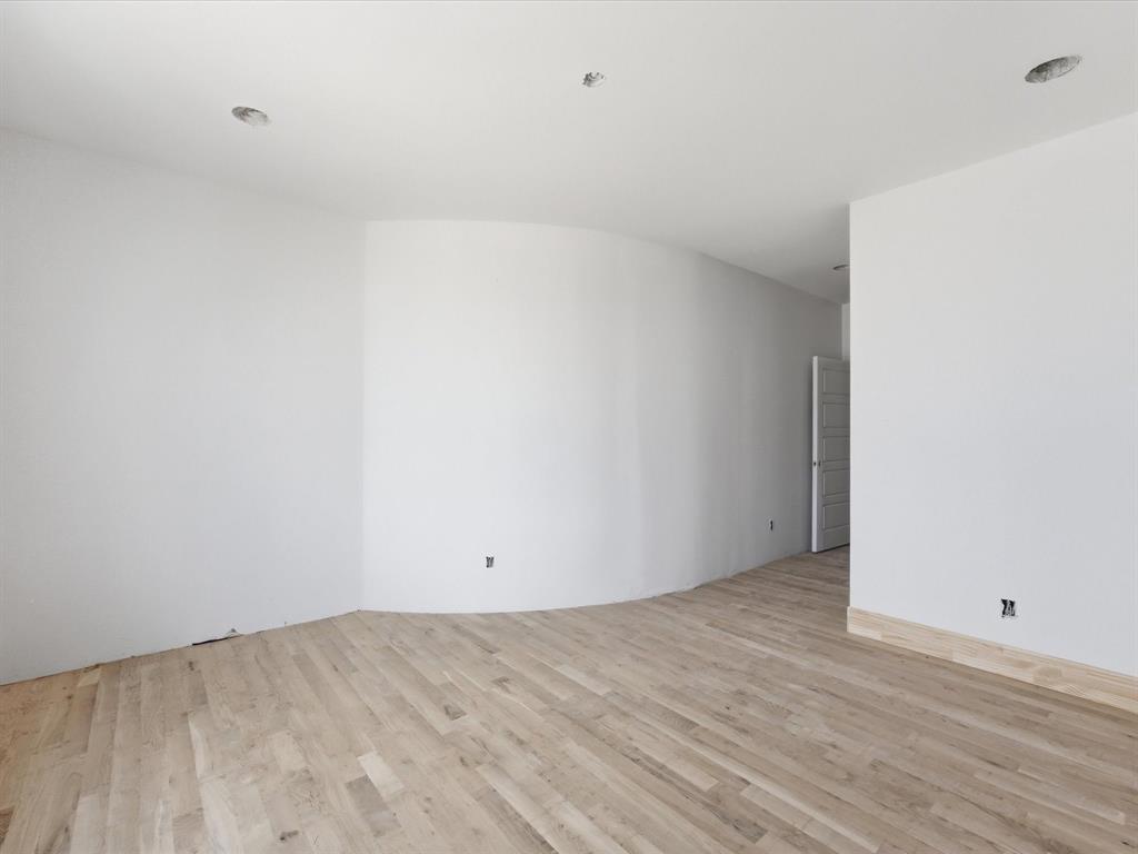 905 San Jacinto Property Photo 9