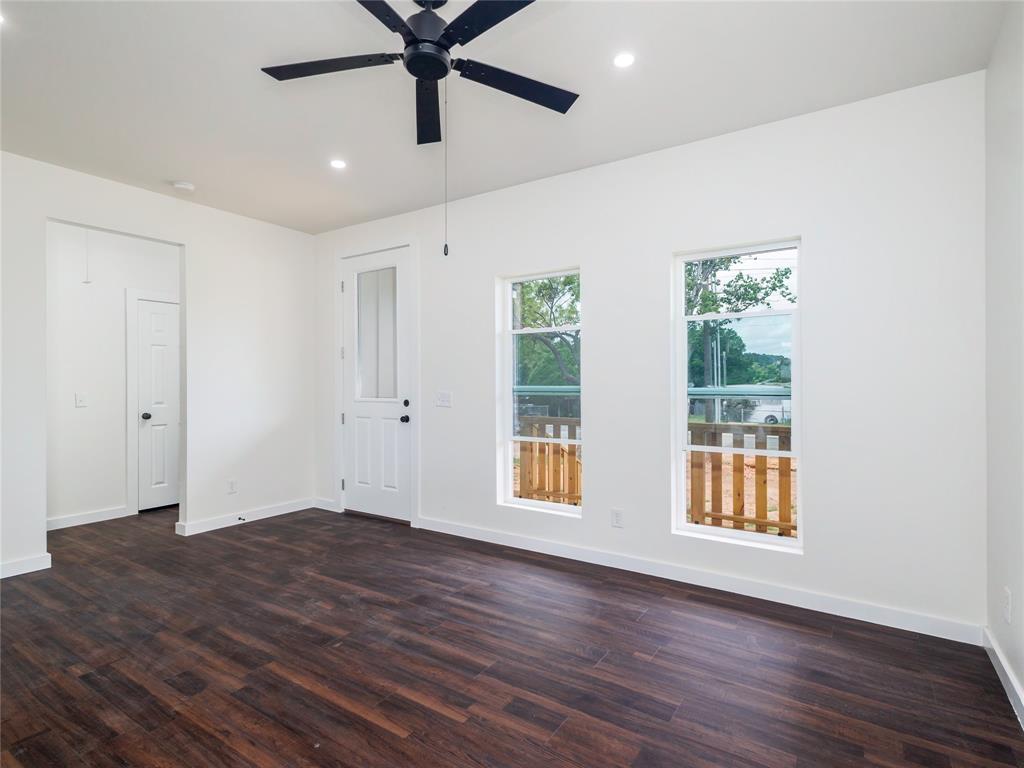 2902 Avenue D Property Photo 16