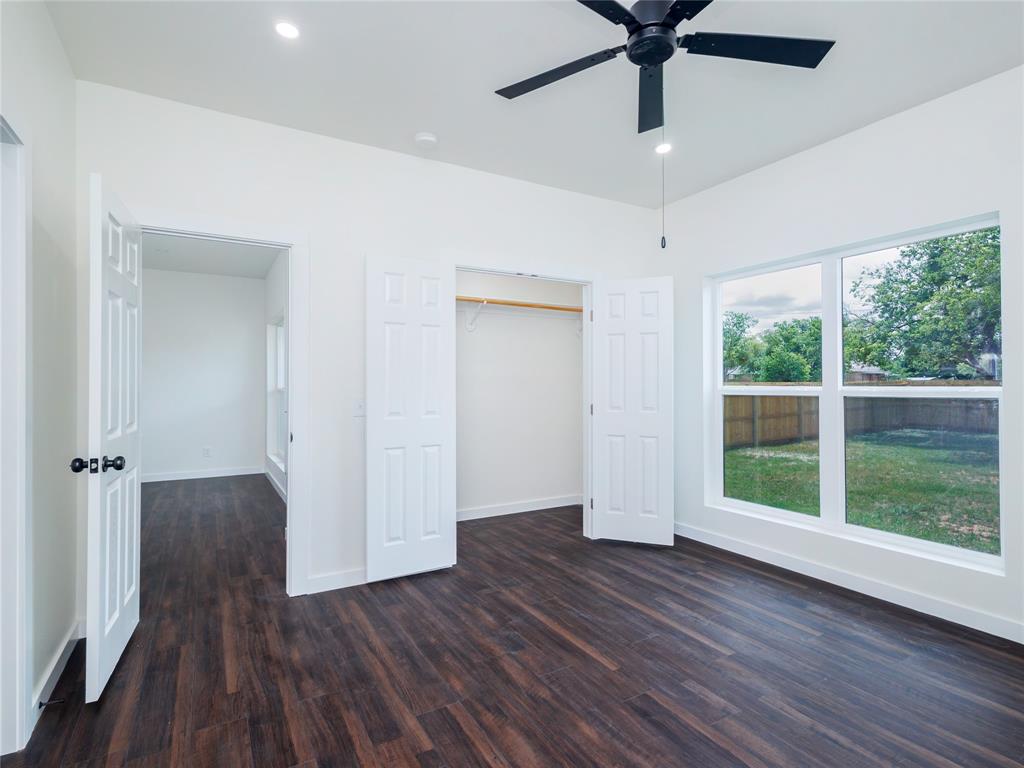 2902 Avenue D Property Photo 21