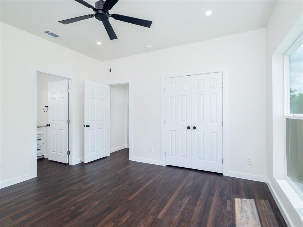 2902 Avenue D Property Photo 22