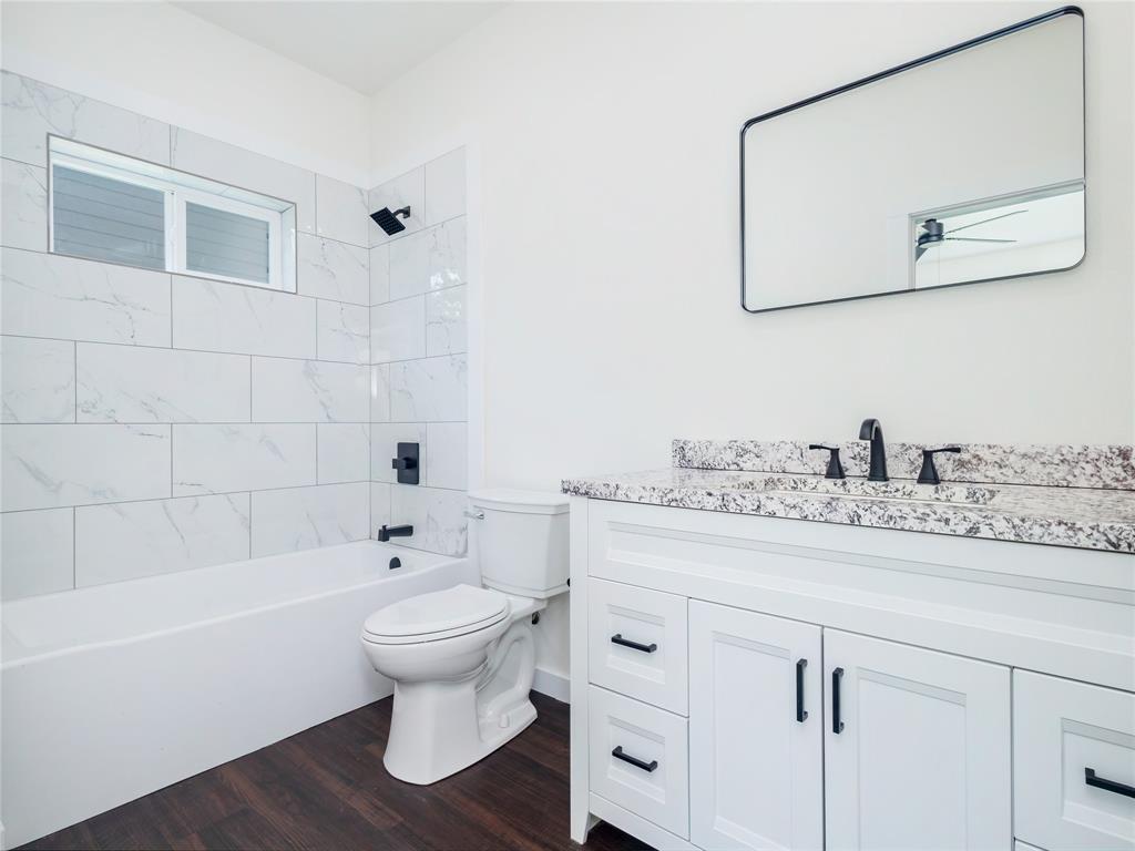 2902 Avenue D Property Photo 23