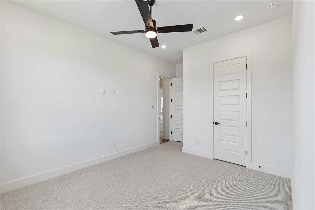 1905 Golden Gate Way Property Photo 32