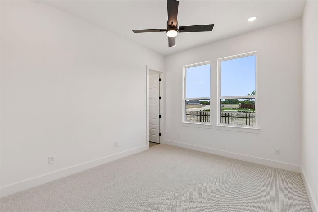 1905 Golden Gate Way Property Photo 34