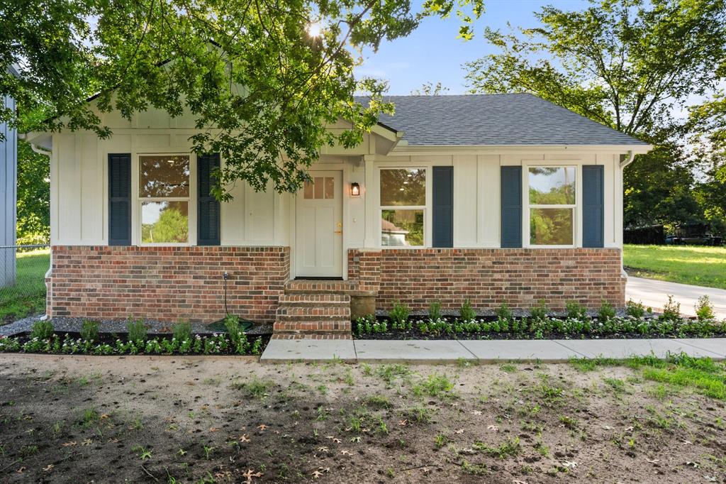 315 BURDETTE Avenue Property Photo 1