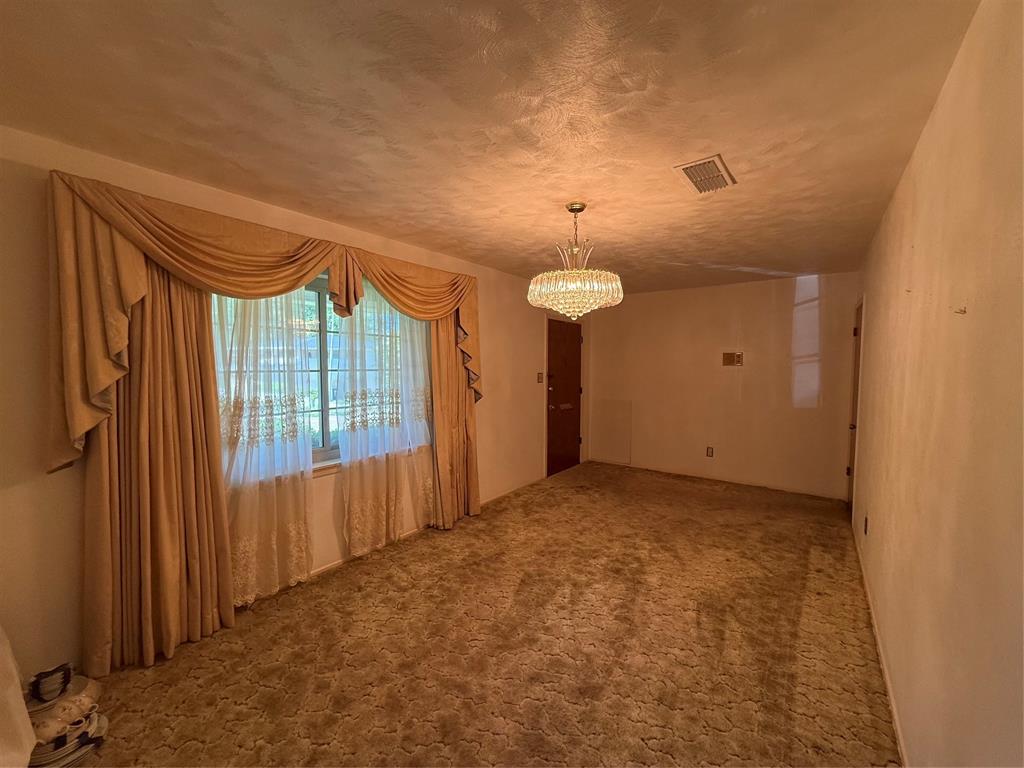 3113 Logan Street Property Photo 4