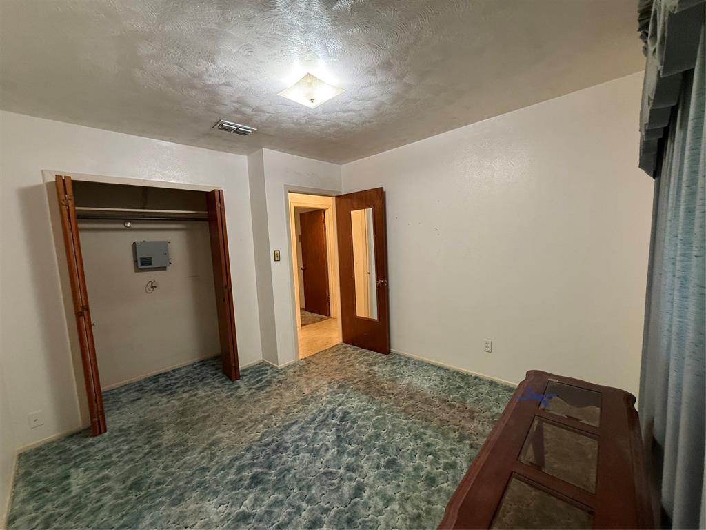 3113 Logan Street Property Photo 12