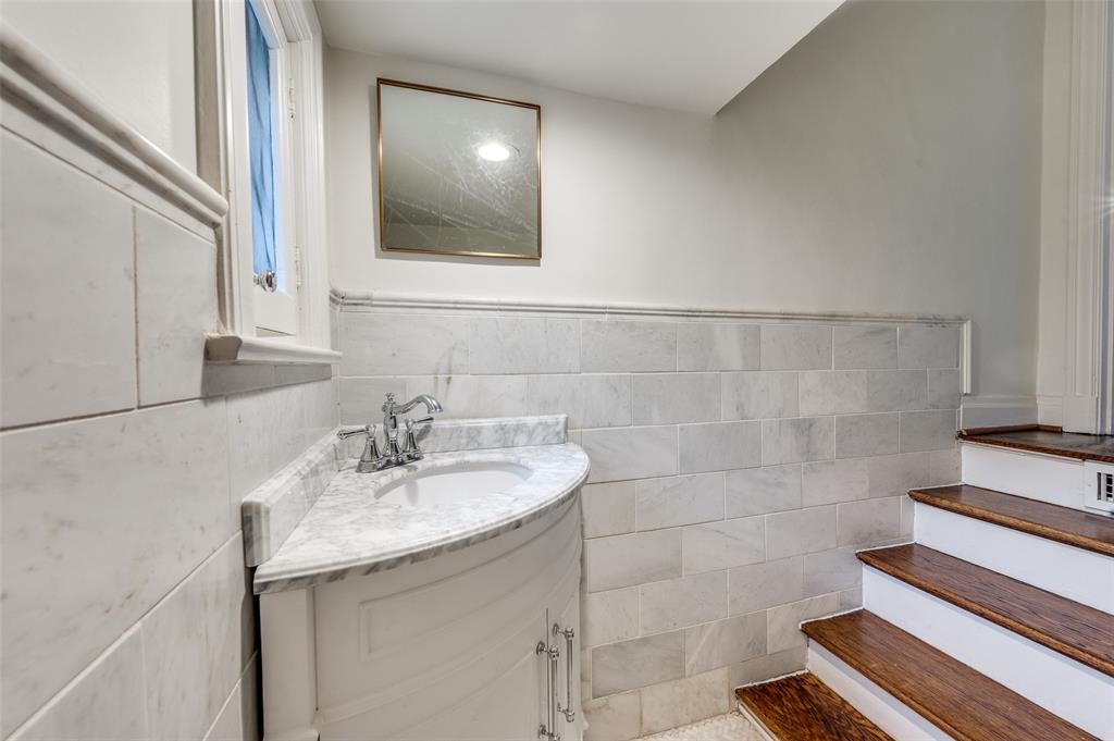 4329 Lorraine Avenue Property Photo 15