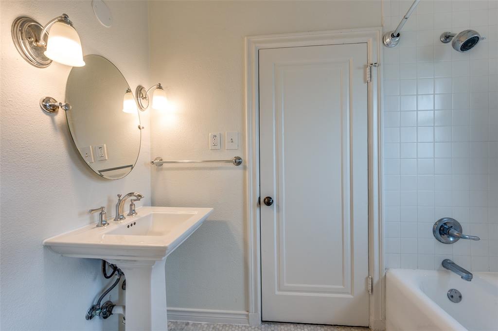 4329 Lorraine Avenue Property Photo 22