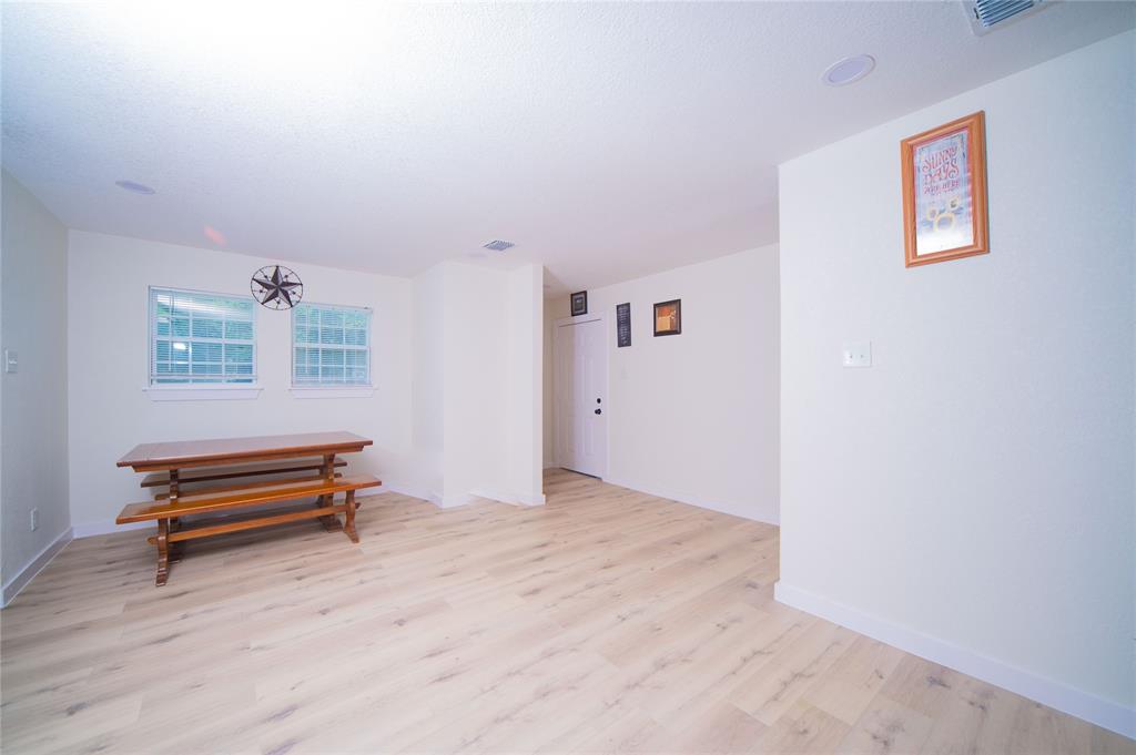 107 W Purdom Avenue Property Photo 7