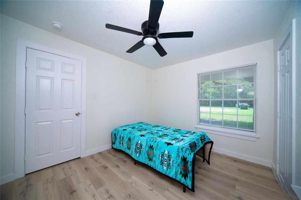 107 W Purdom Avenue Property Photo 10