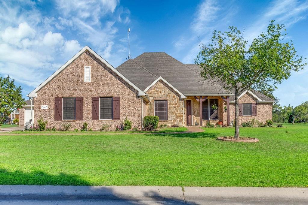 1068 Oak Creek Circle Property Photo 1