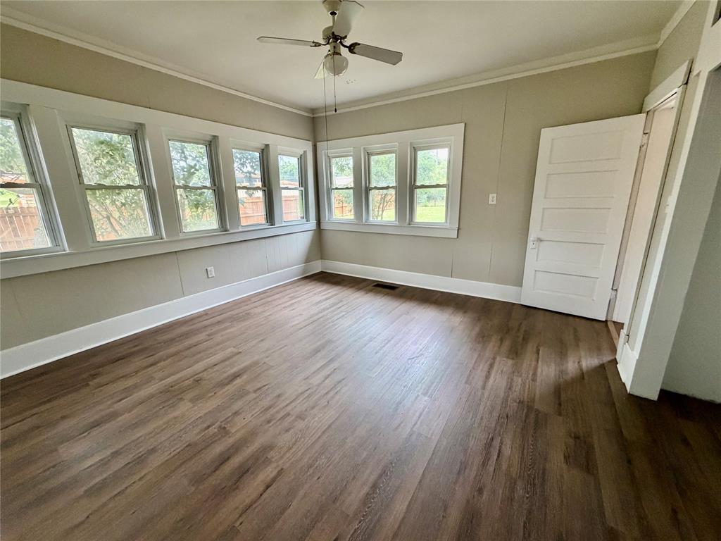 407 S Lamar Street Property Photo 23