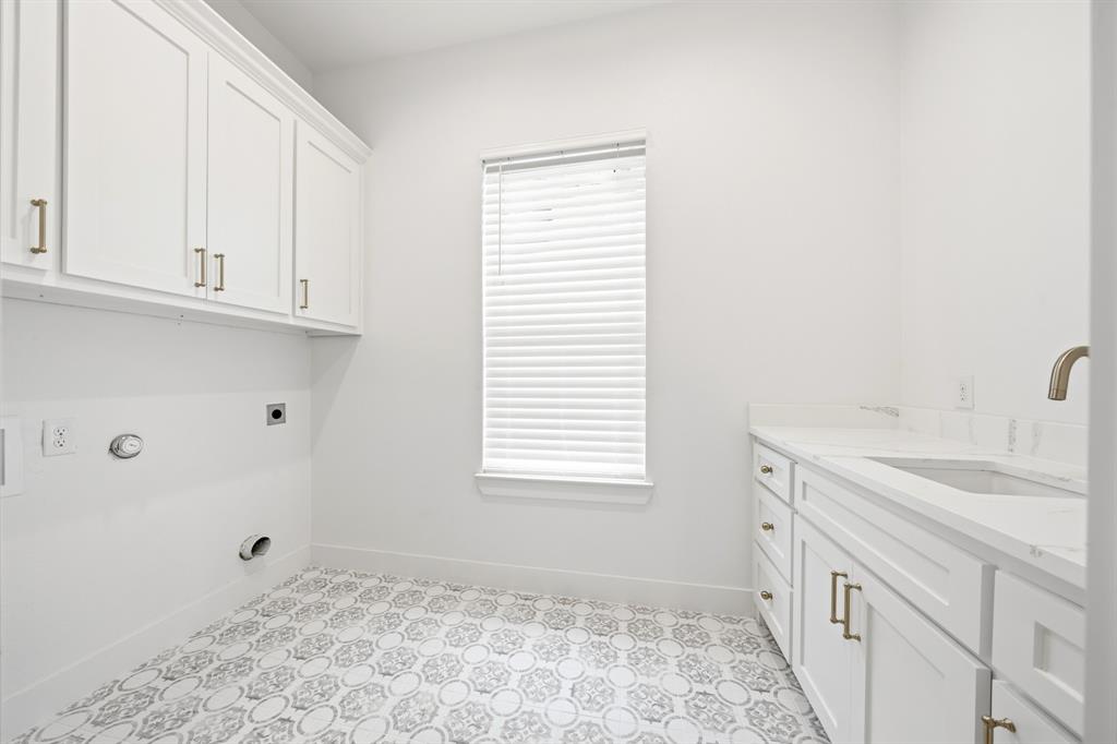 1321 Tahonta Drive Property Photo 12