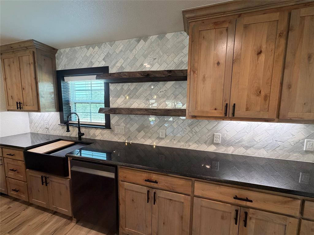 271 Rolling Ranch Boulevard Property Photo 18