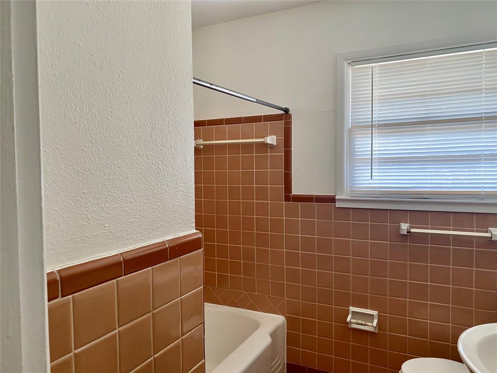 425 Bondstone Drive Property Photo 8
