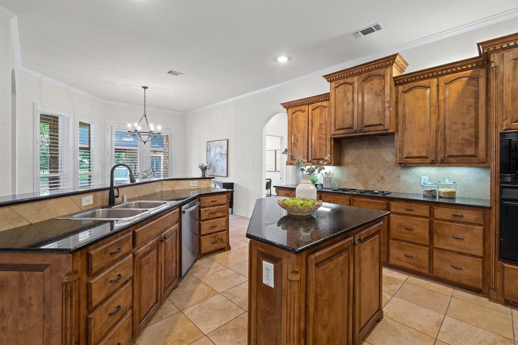 2505 Winthrop Hill Road Property Photo 8