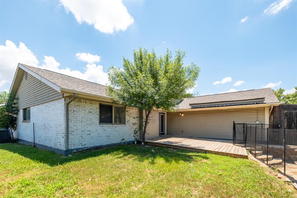 1607 College Parkway Property Photo 4