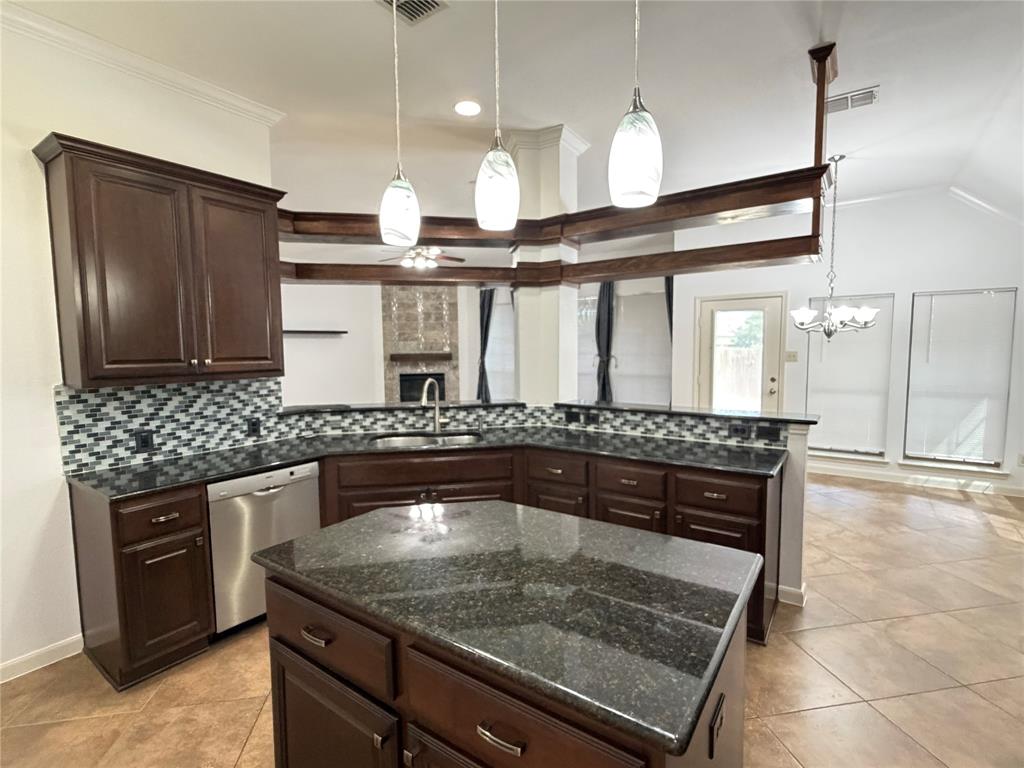 5852 Windy Meadow Lane Property Photo 13