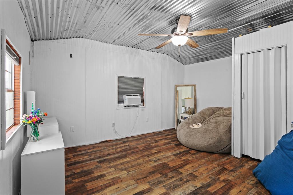 108 Blue Moon Court Property Photo 18