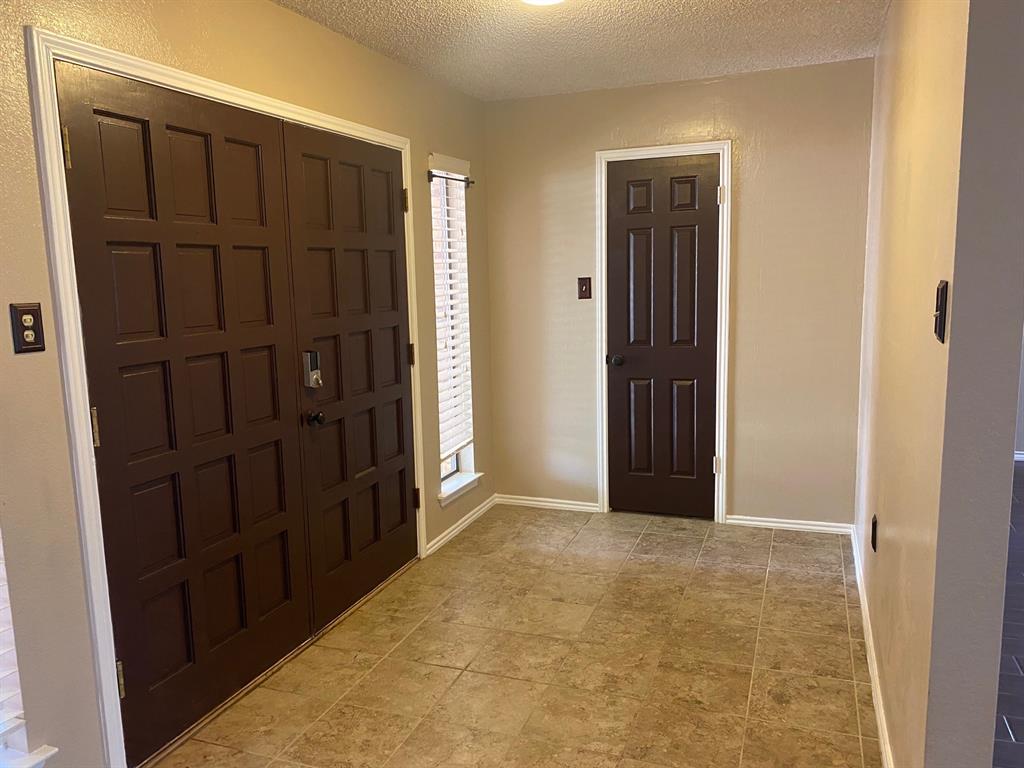 4633 Beall Boulevard Property Photo 5
