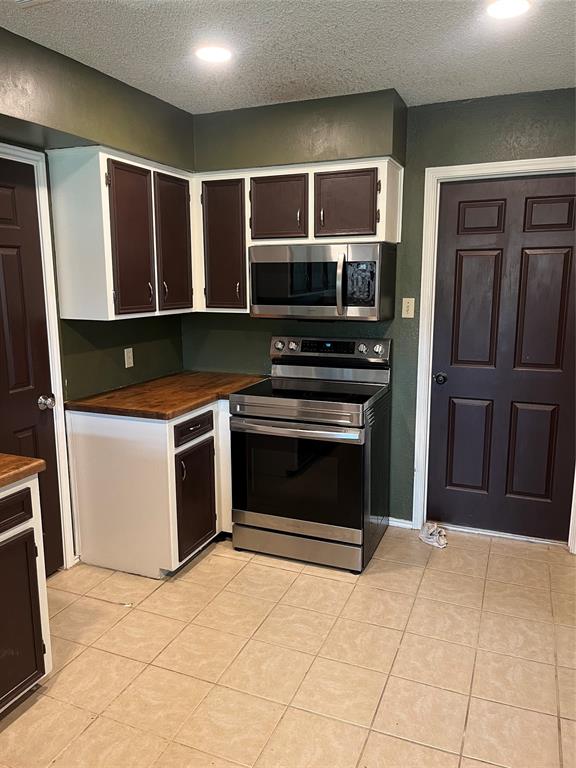 4633 Beall Boulevard Property Photo 13