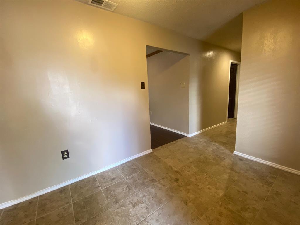 4633 Beall Boulevard Property Photo 17
