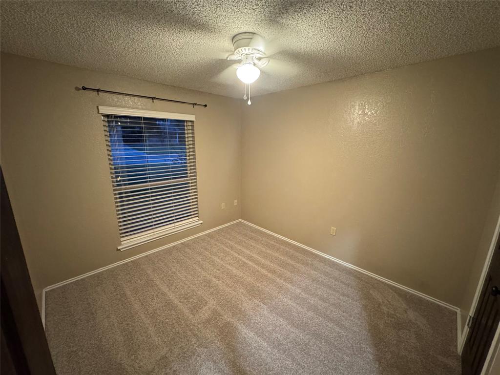 4633 Beall Boulevard Property Photo 24