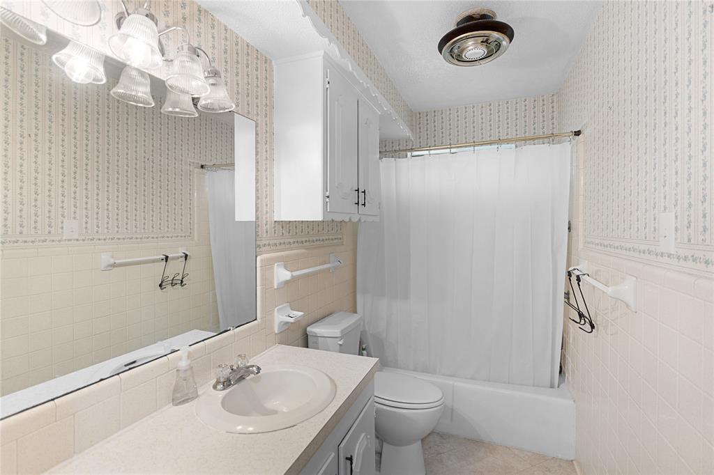 603 E 5th Street Property Photo 13