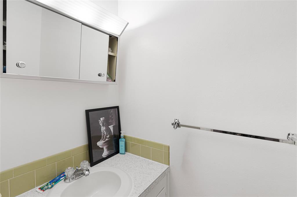 603 E 5th Street Property Photo 18